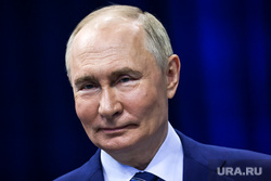 Путин наградил челябинских ученых, заводчан и машинистов
